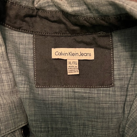 CALVIN KLEIN Men's Slim-Fit Short-Sleeve Shirt - Picture 3 of 4